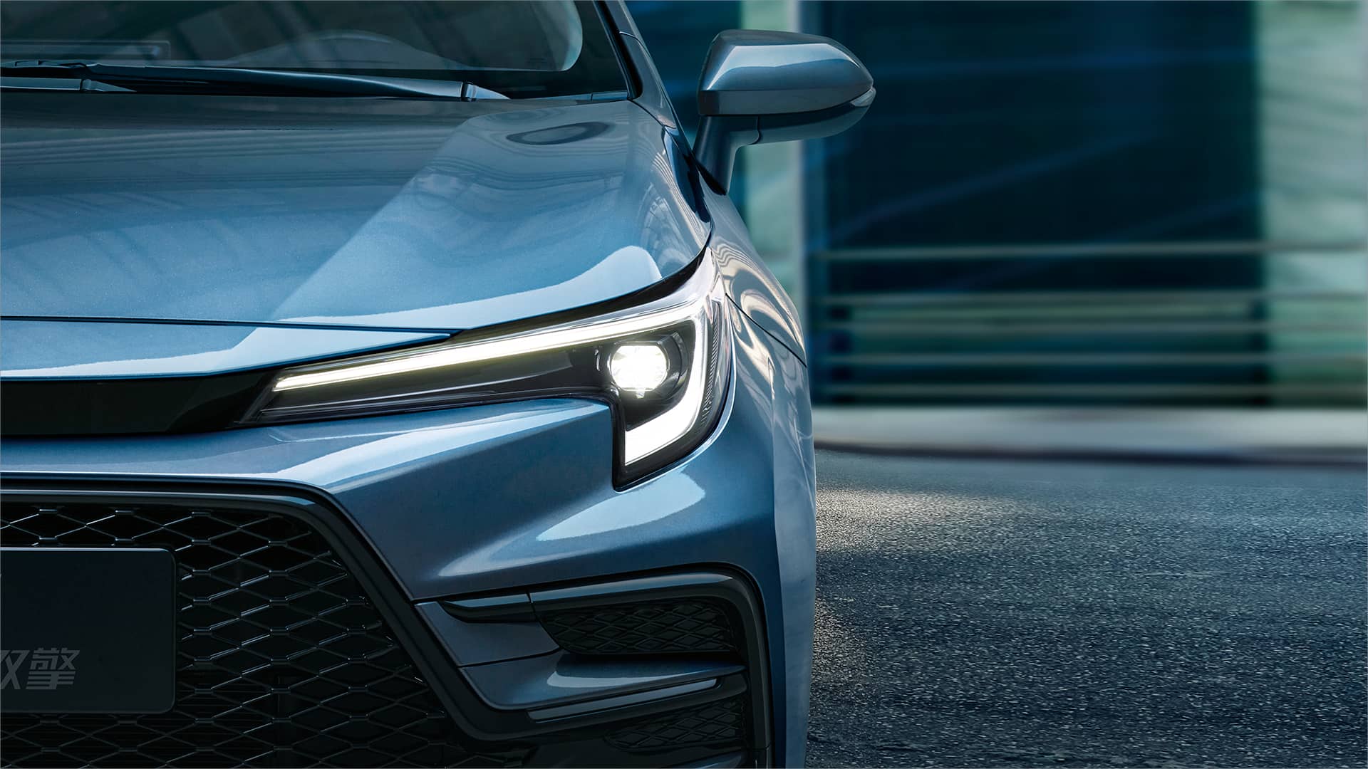 چراغهای LED جلوی تویوتا لوین